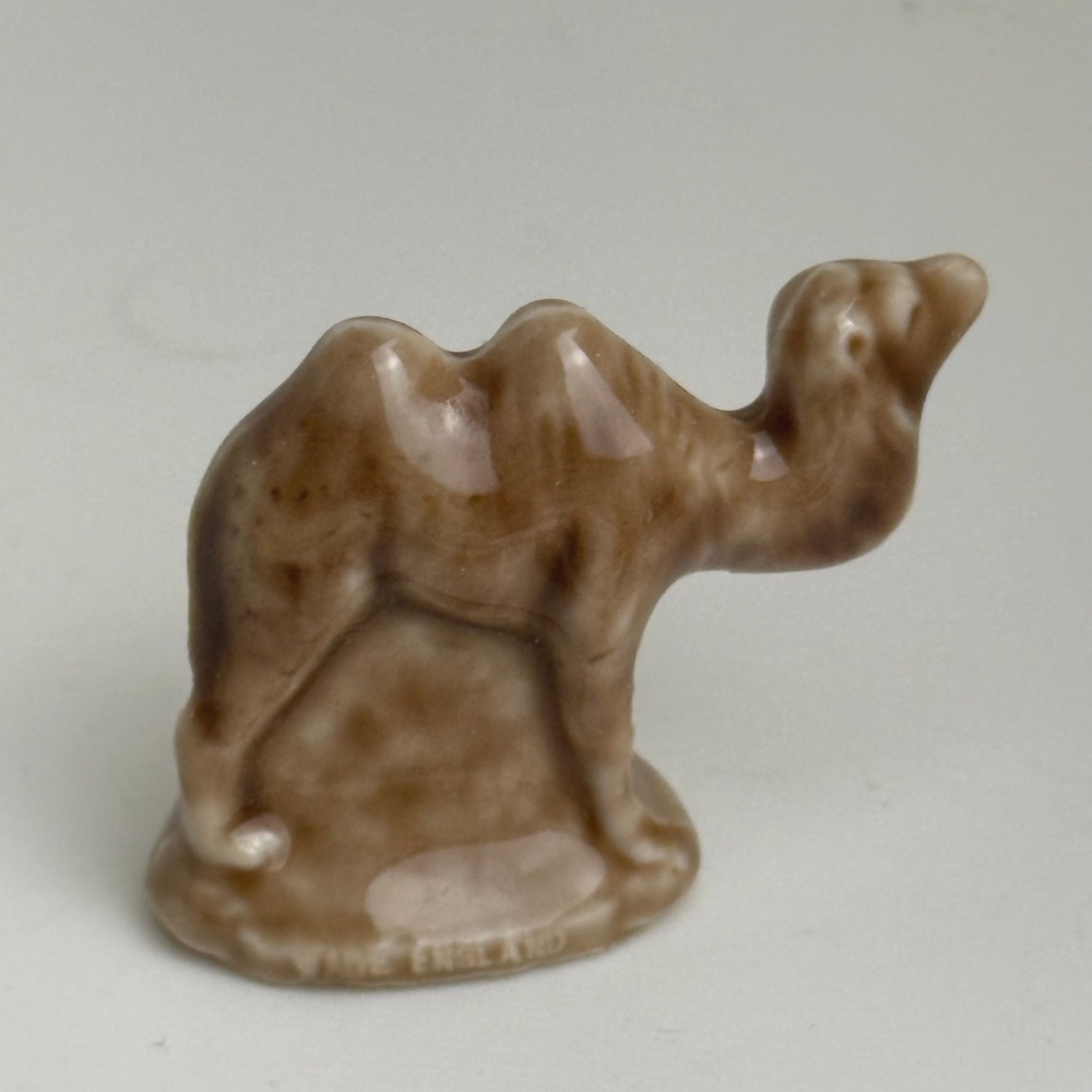 Wade Whimsies Camel Honey Glaze Wade England Red Rose Tea Series 5 - Picture 2 of 4